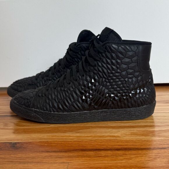 Nike Black Geometric High-Top Sneakers - Picture 3 of 12
